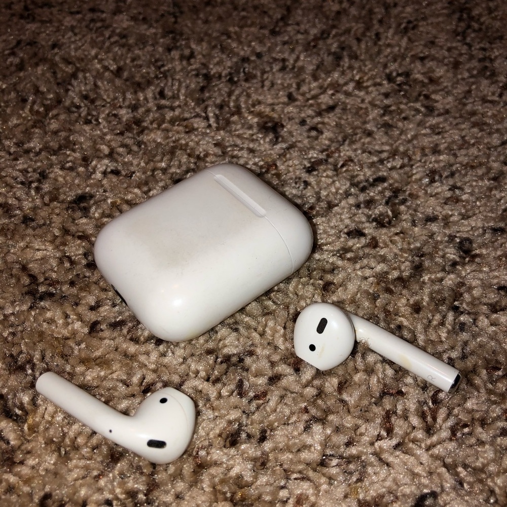 AirPods Gen 1